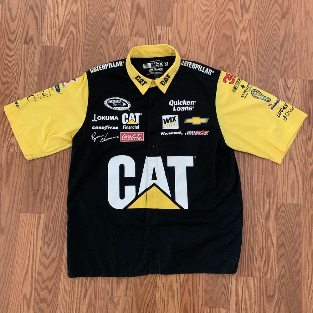 Ryan Newman Pit Crew CAT shirt. Yellow & Black. Size M. Official NASCAR merch.